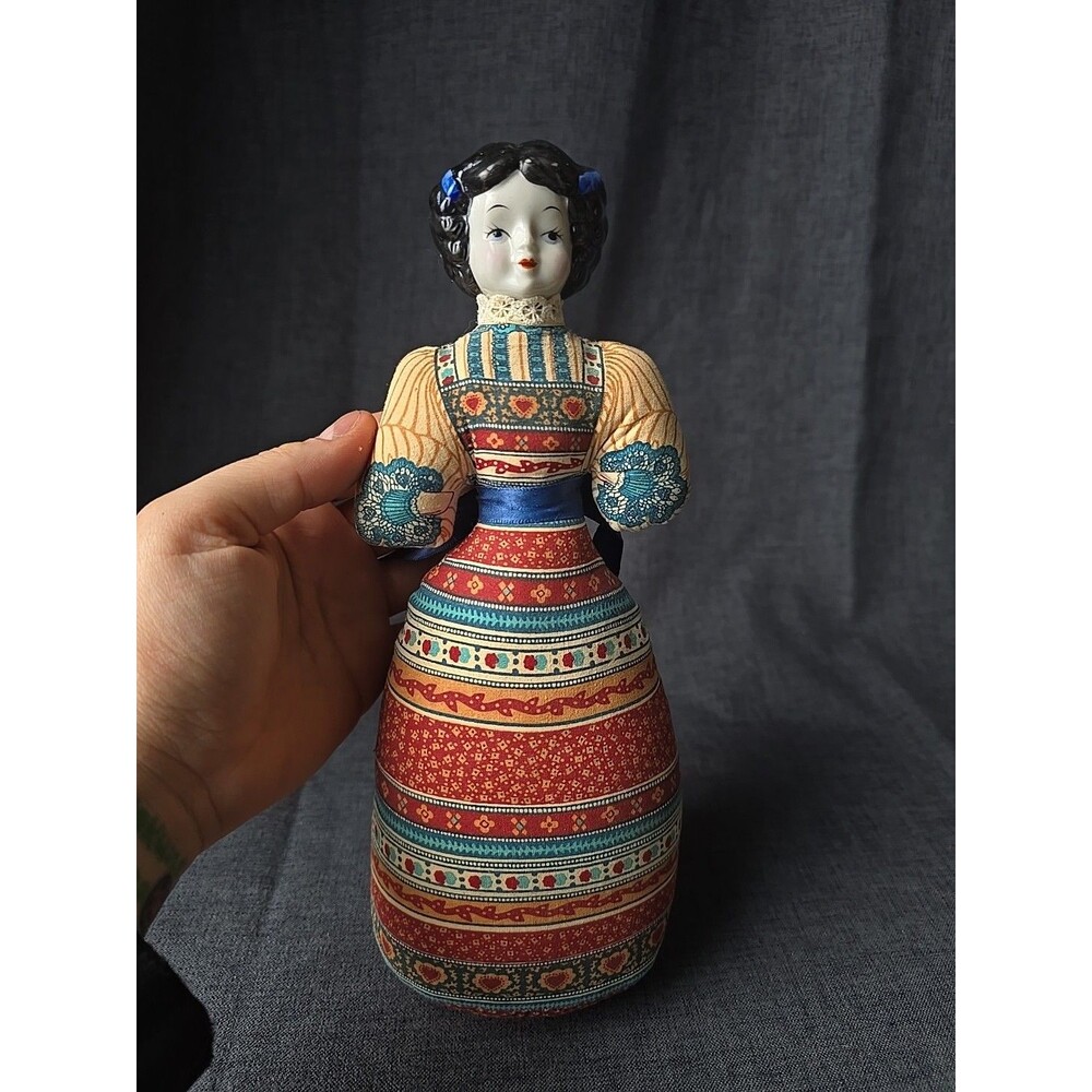 Vintage 1981 Doll Avon American Heirloom Porcelain Head Lavender Sachet 11”